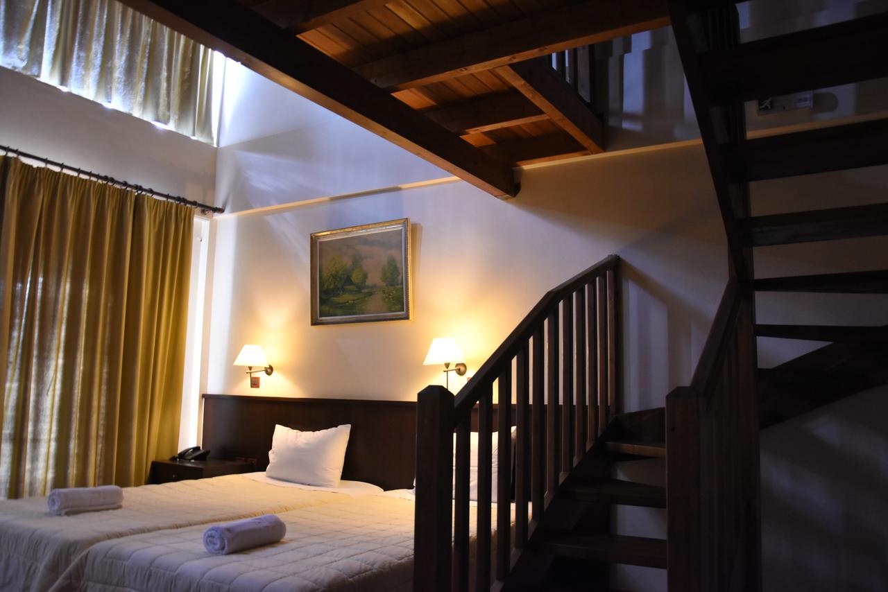 Olvios Hotel Gkoura Exterior foto